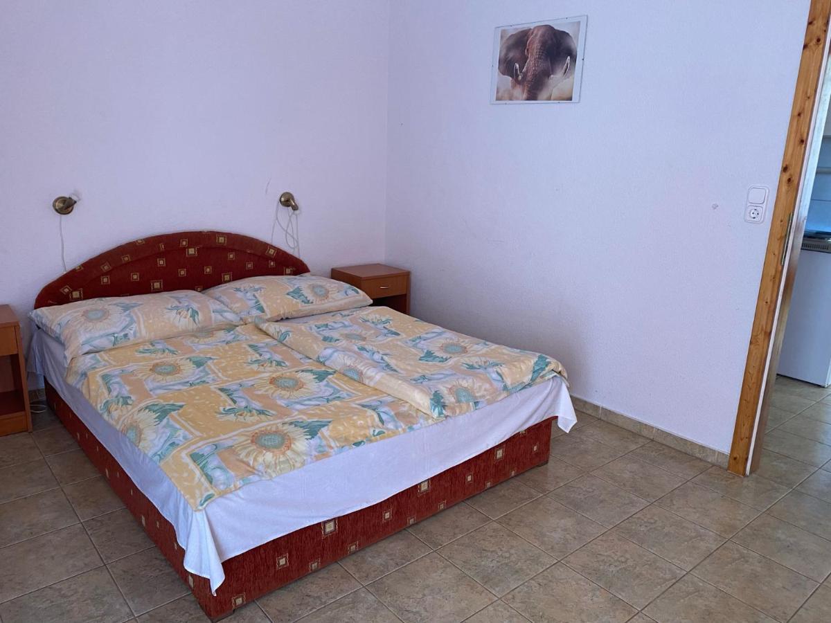 באלאטונפורד Abigel Apartmanhaz מראה חיצוני תמונה